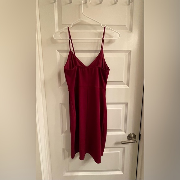 Lulu’s Dress - Picture 2 of 5